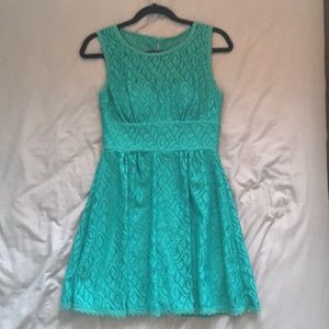 green lace dress